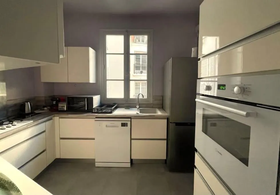 Gustave - Charming Eiffel Tower Appartement - Париж 0*,