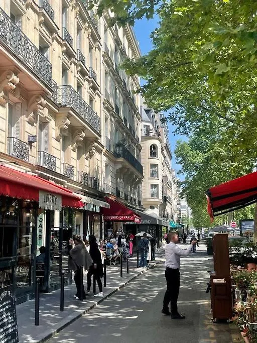 Gustave - Charming Eiffel Tower Appartement - Париж Апартаменты